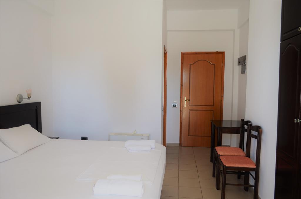 סרנדה Jb Hotel מראה חיצוני תמונה