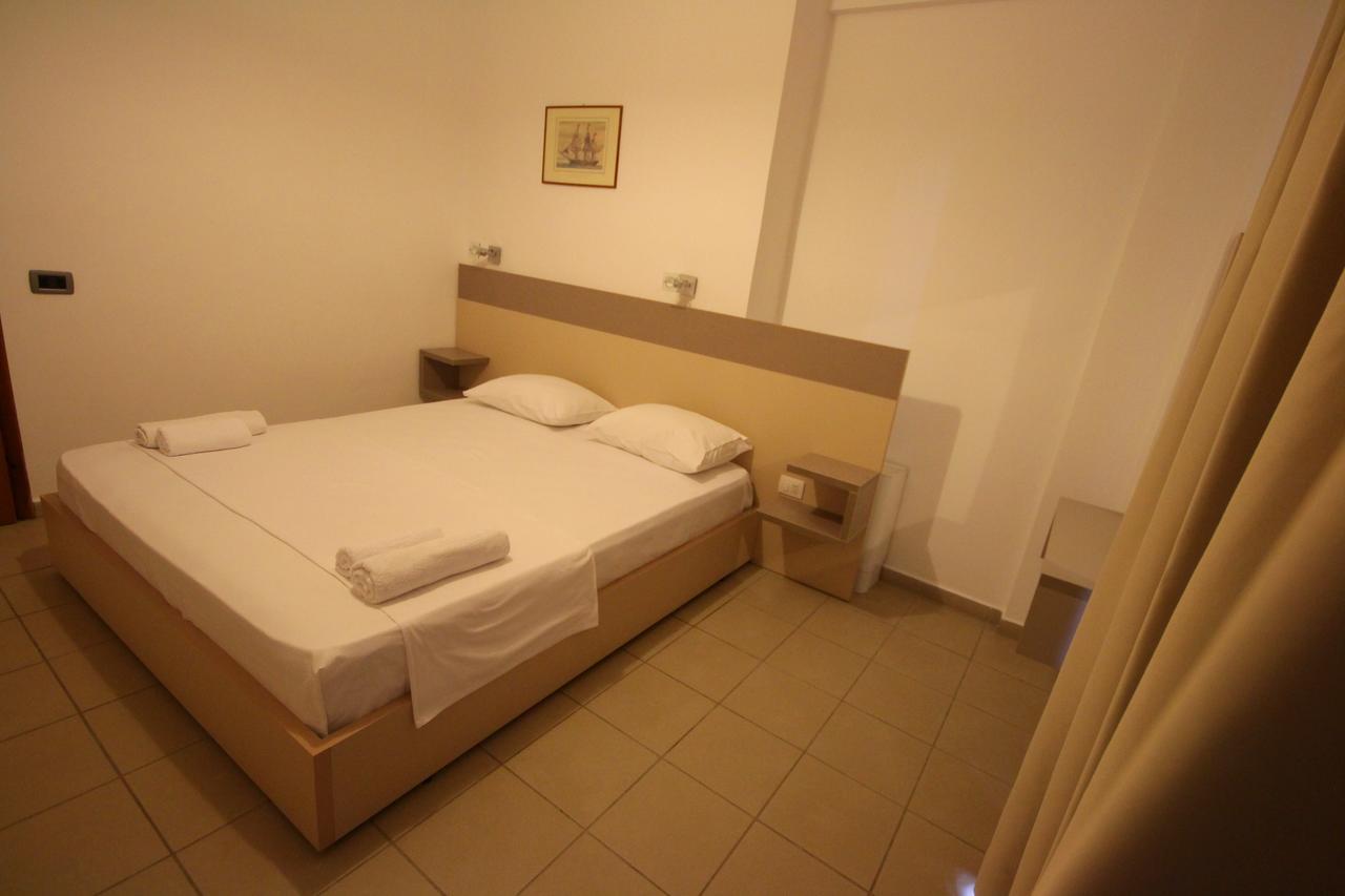 סרנדה Jb Hotel מראה חיצוני תמונה